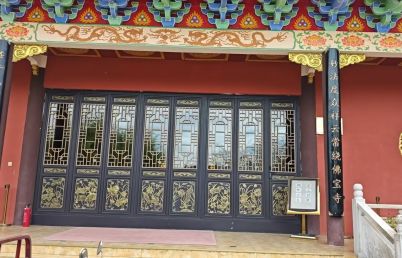 泾县佛宝寺仿古铝艺门窗落地实拍效果