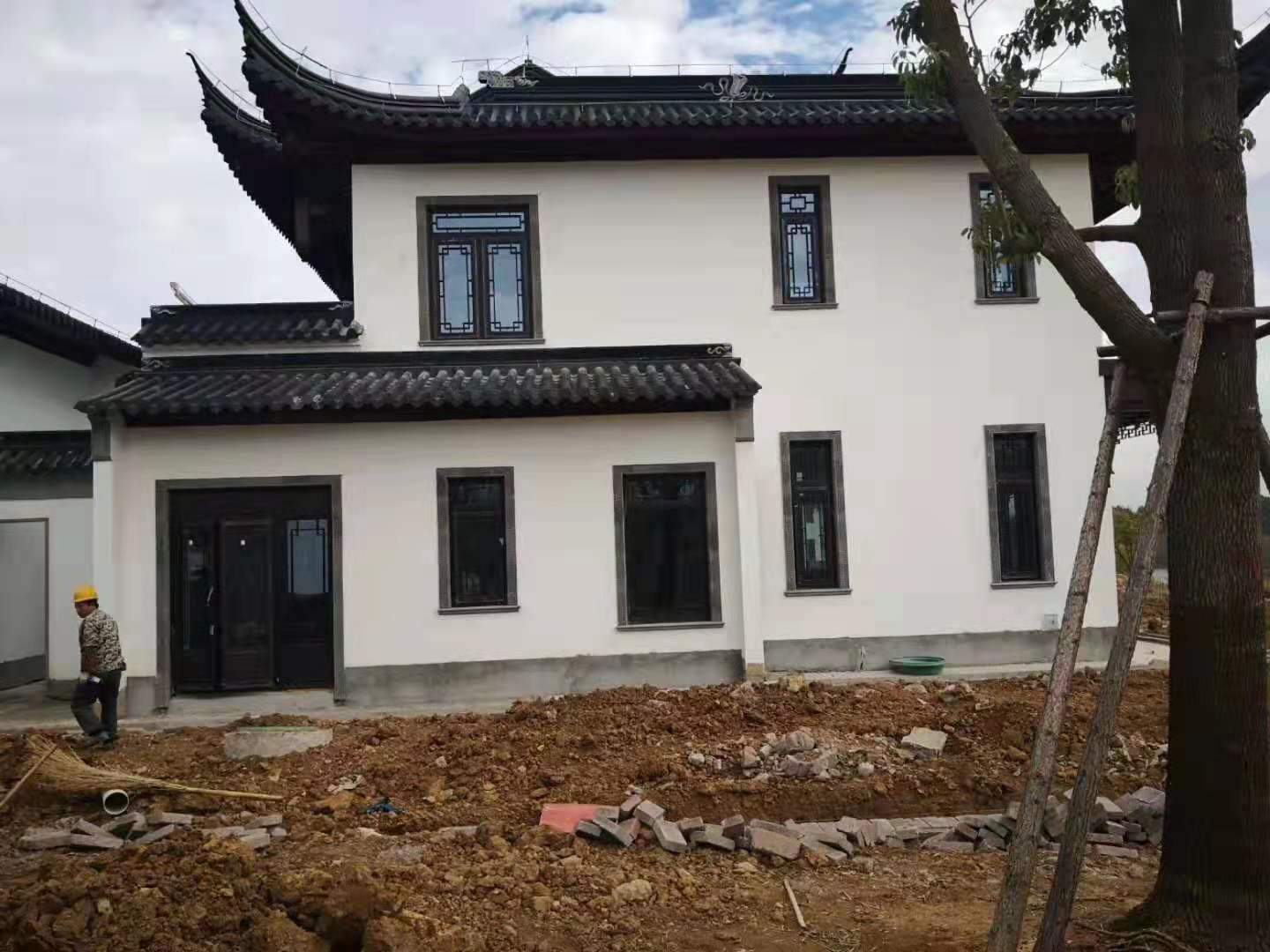 莱西仿古铝合金门窗批发.jpg