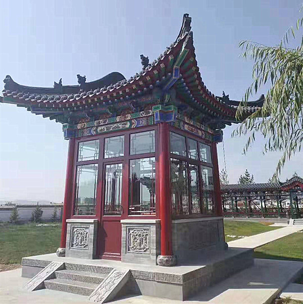 铝合金仿古建筑门窗.jpg