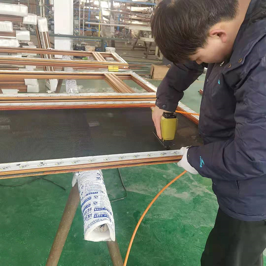 郑州做仿古门窗在哪.jpg